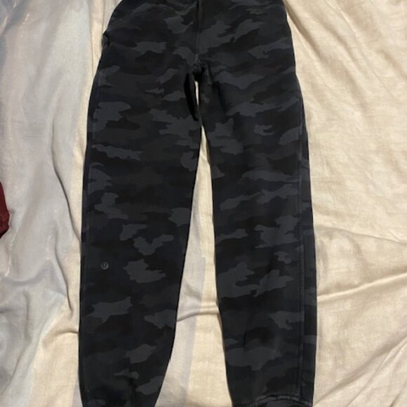 lululemon athletica Pants - Lululemon Scuba Joggers size 2